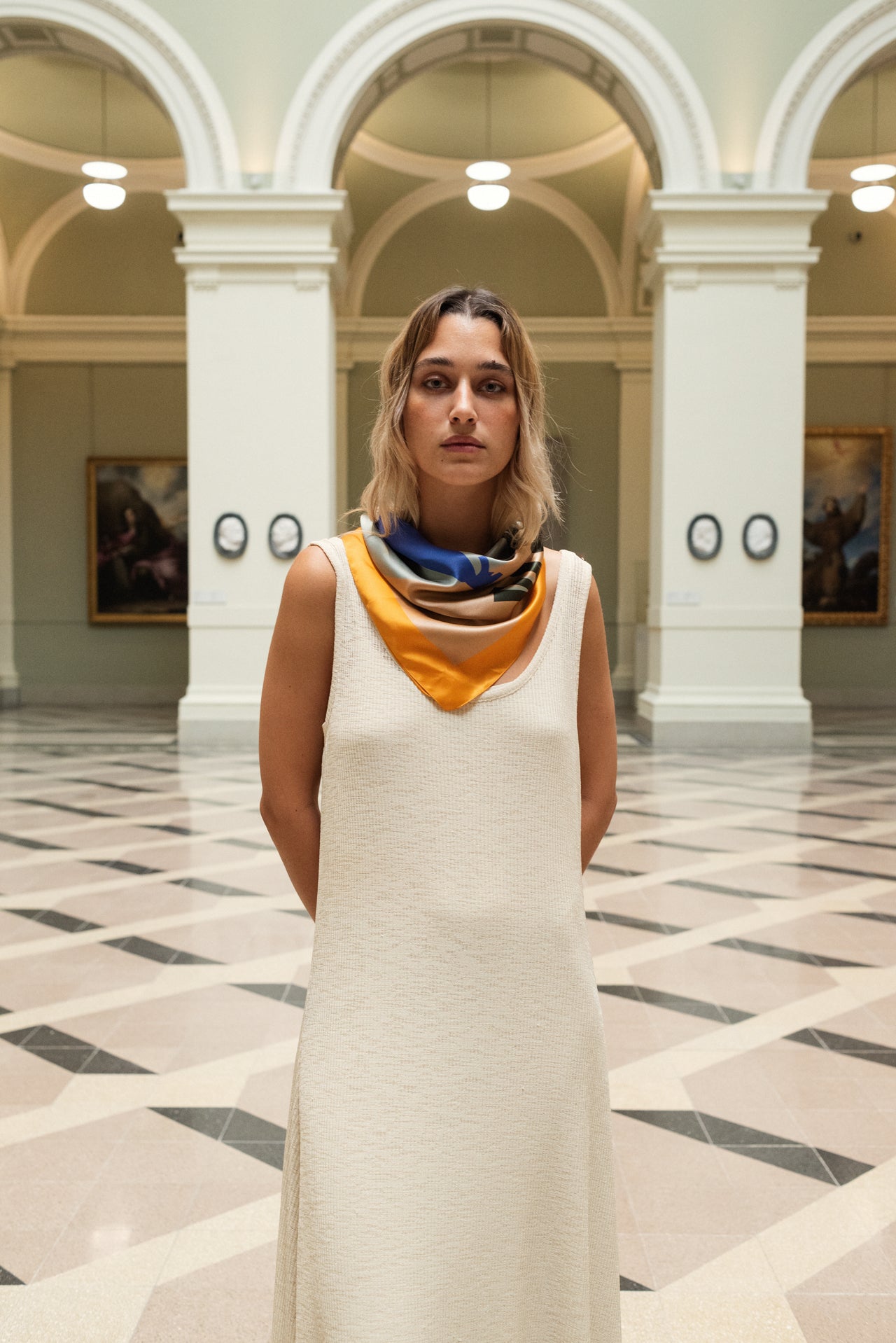 BALCONY SMALL SQUARE