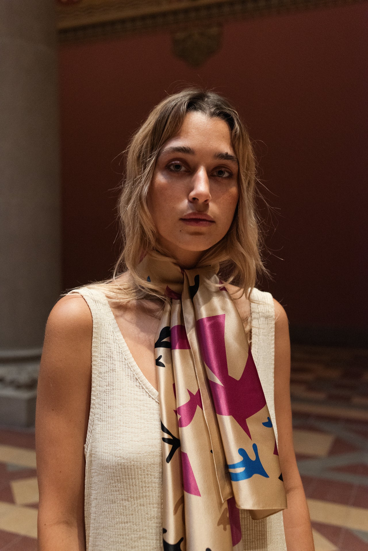 BIRDS LONG SCARF BEIGE