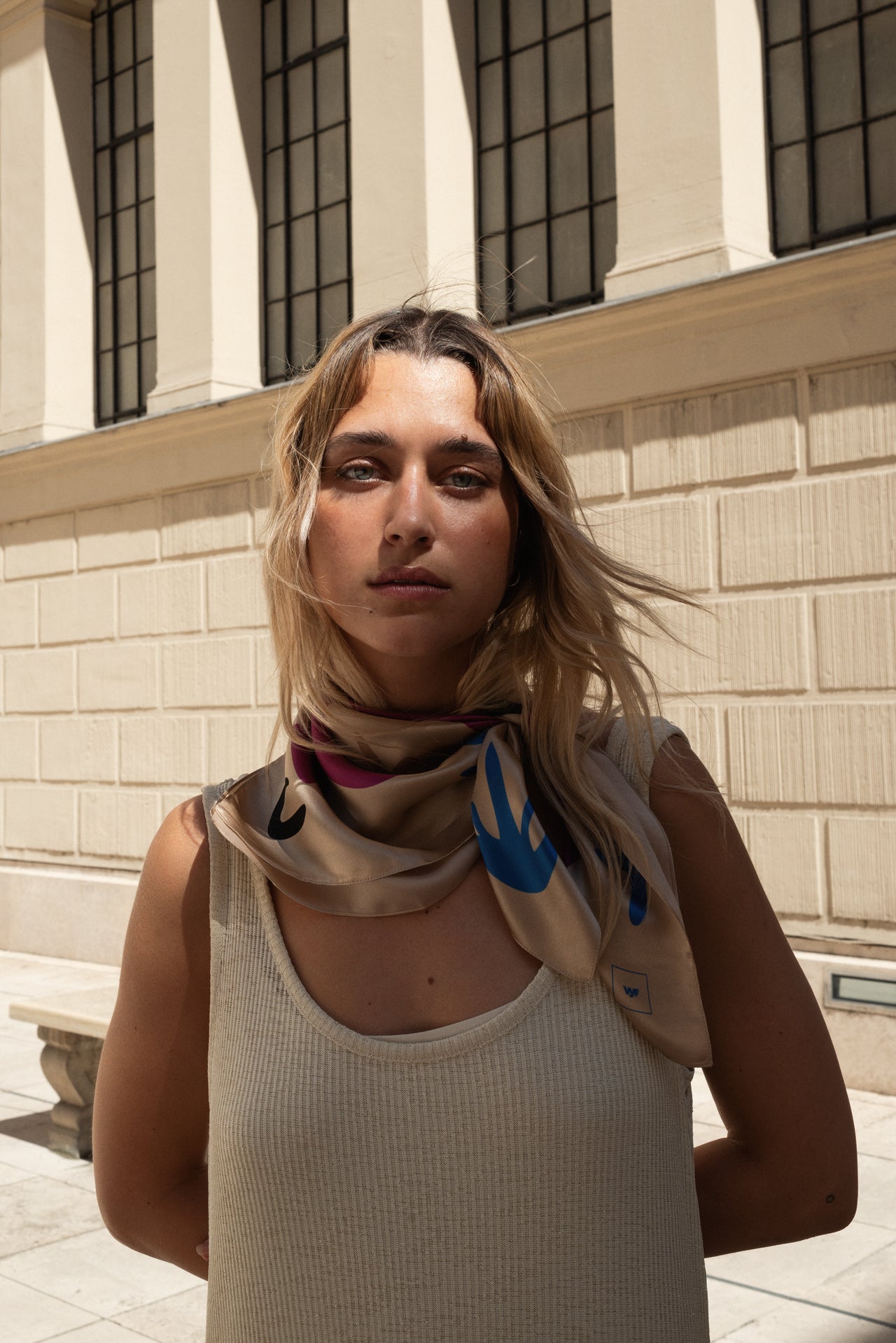 BIRDS SMALL SQUARE BEIGE