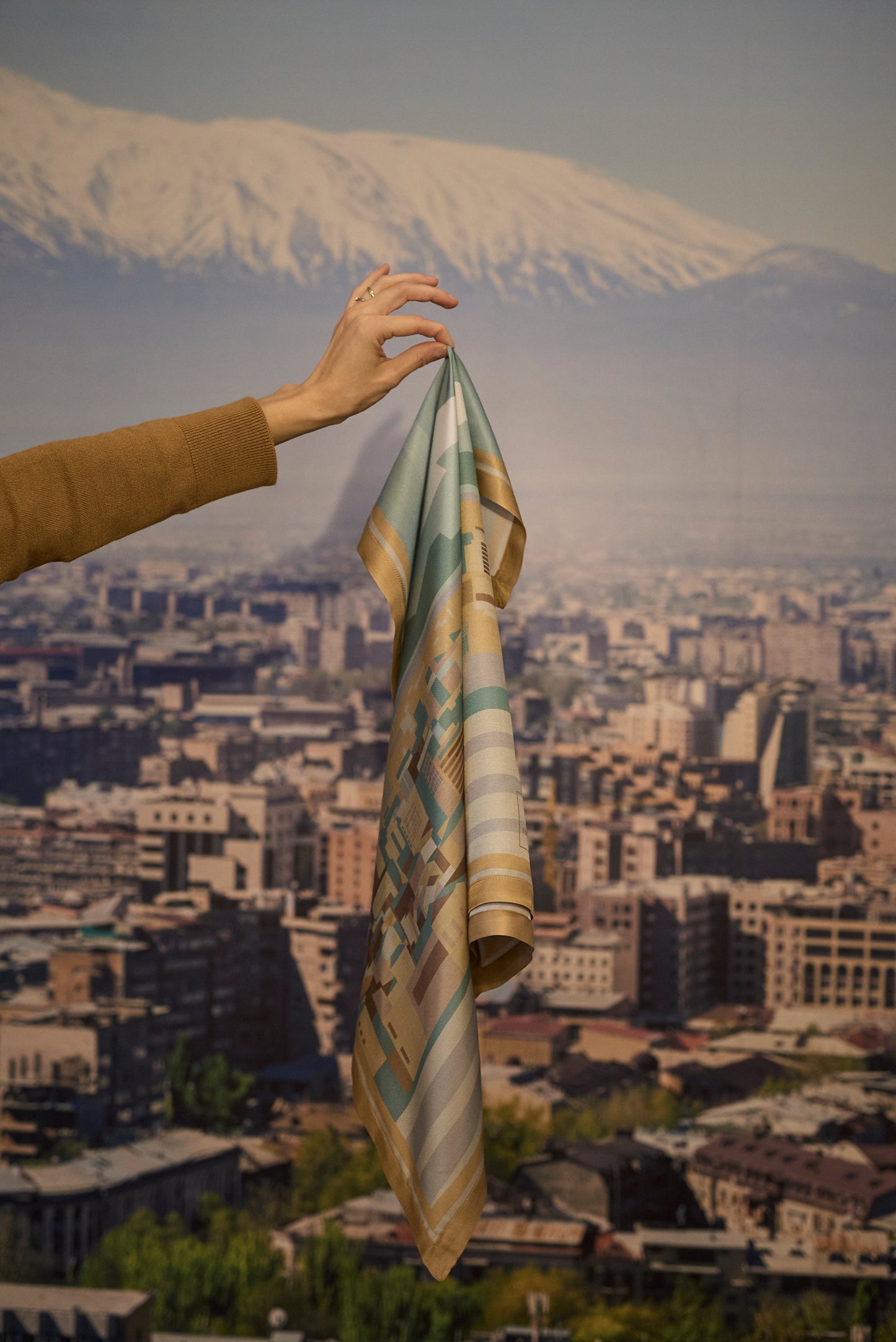 ARARAT ARTAK SCARF