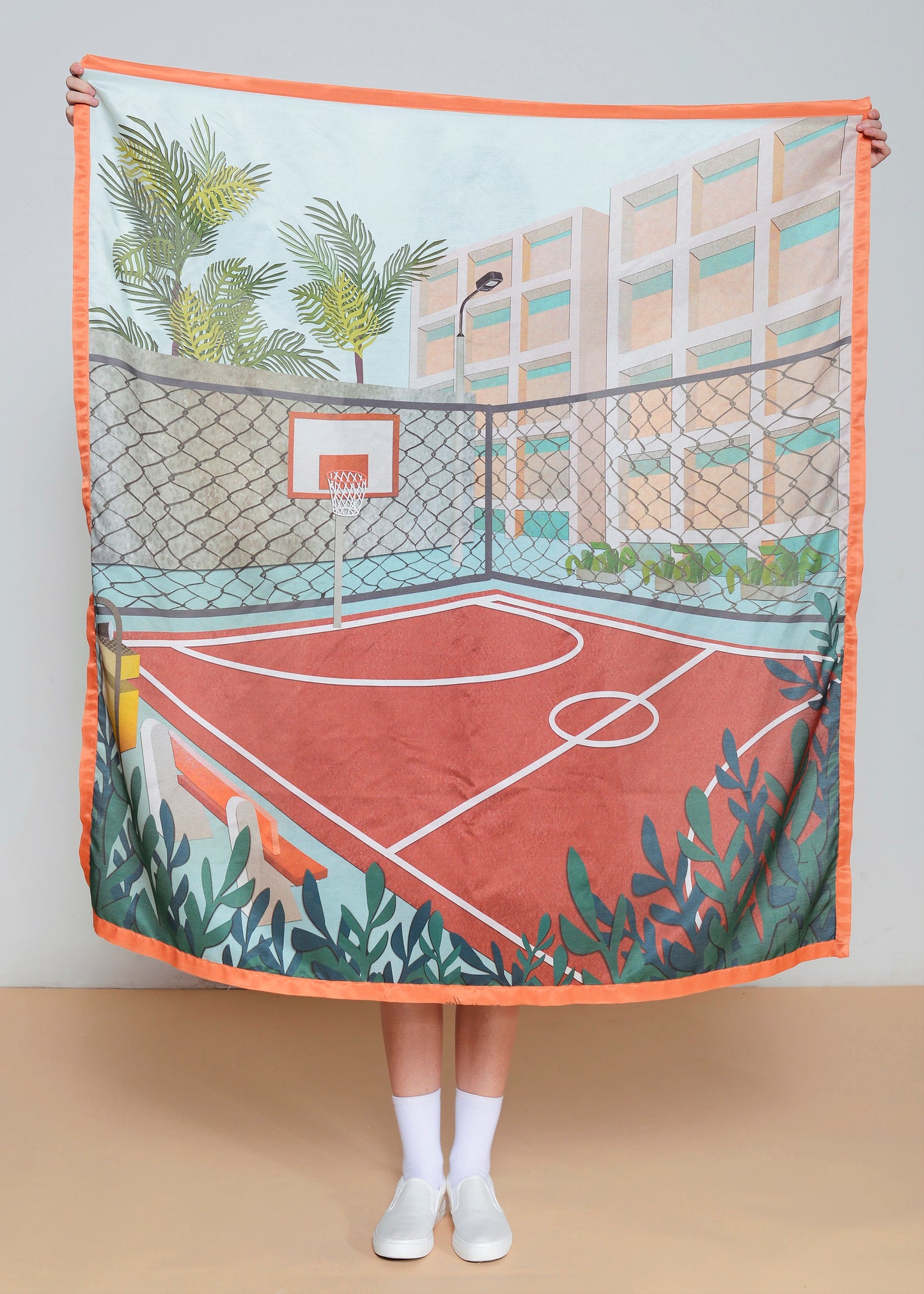 THE COURT BIG SQUARE