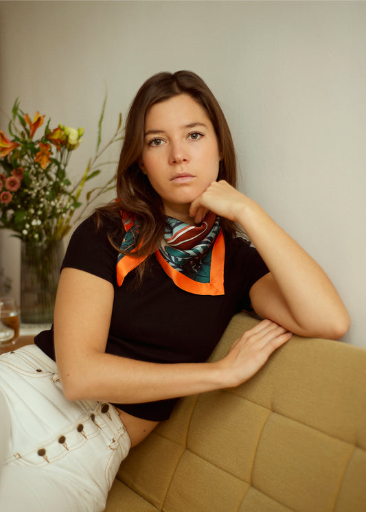 THE COURT SMALL SQUARE